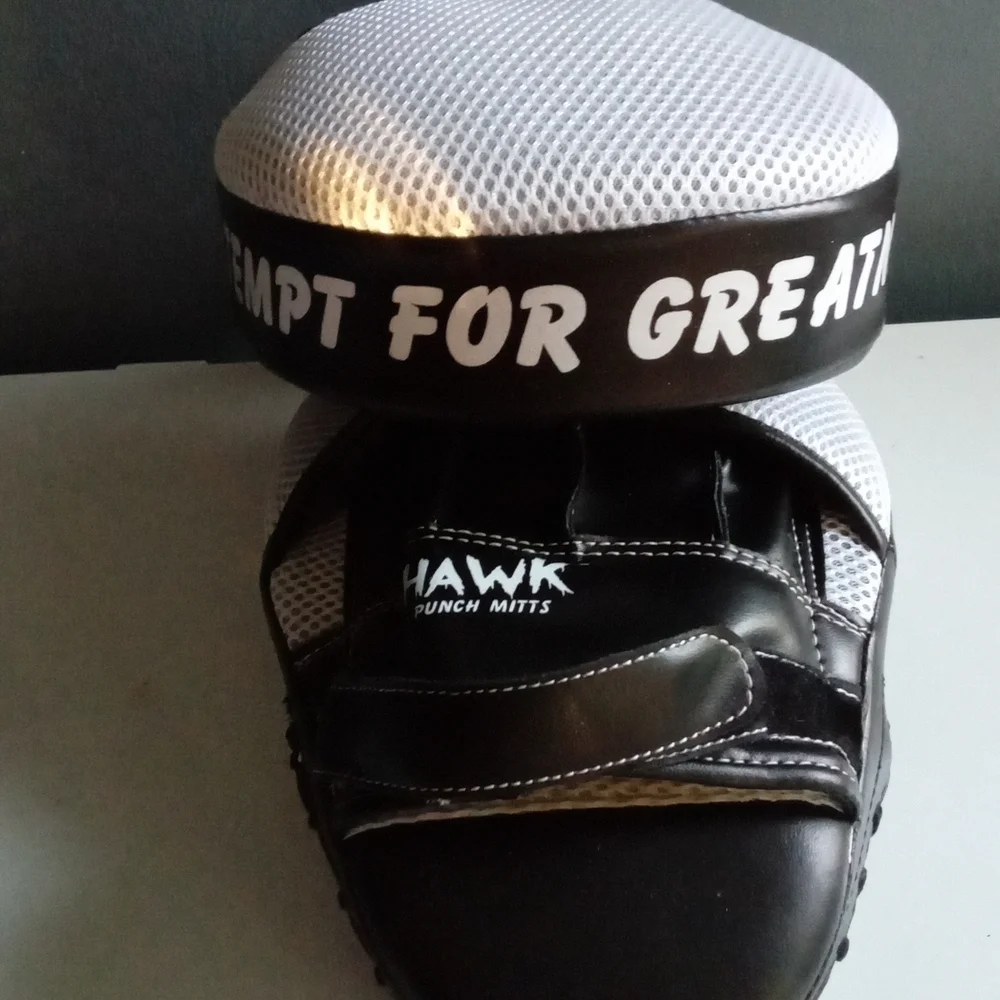 Hawk Punch Mitts Training Boxing‎ Muay Thai MMA Pad Focus Mitts